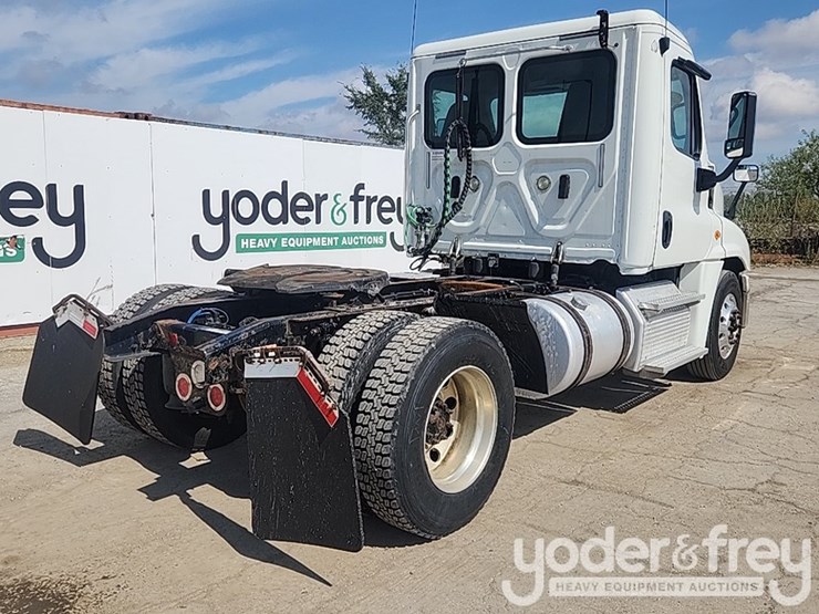 2017-freightliner-cascadia-image-5