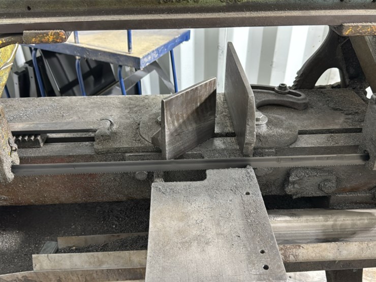 #127-•-wellsaw-metal-bandsaw-image-11