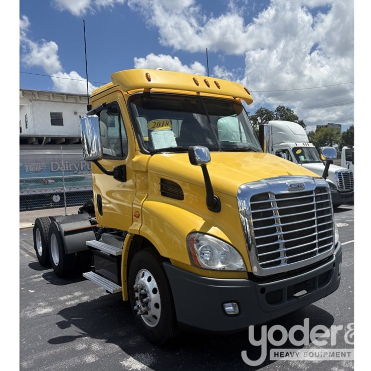 2018 FREIGHTLINER CASCADIA 113