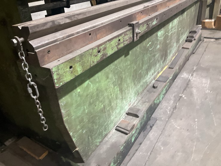#105-•-175-ton-accur-press-brake-image-20