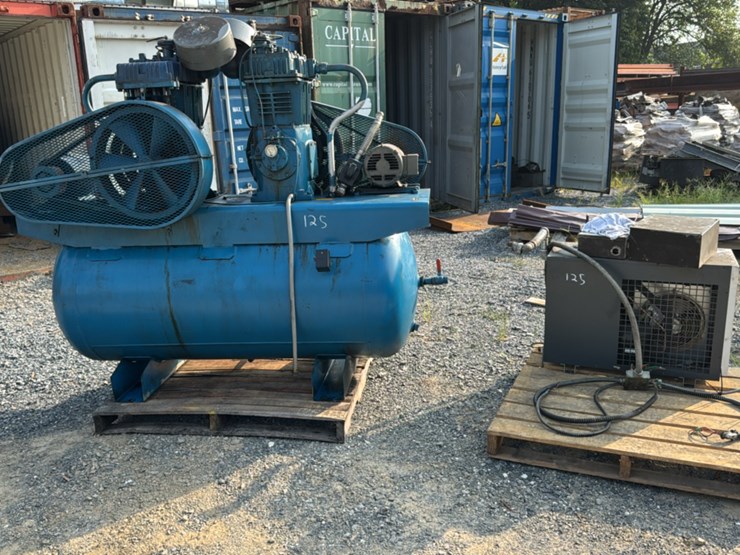 #125-•-quincy-stationary-air-compressor-image-1