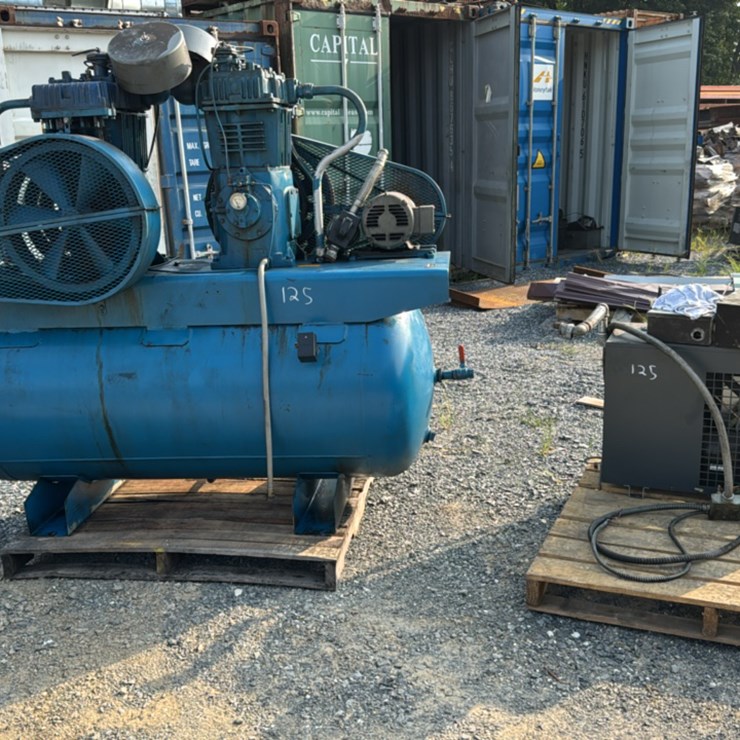 #125 • Quincy Stationary Air Compressor