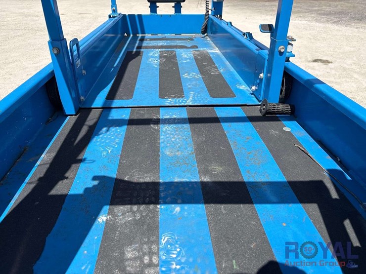 2019-genie-gs-3232-32ft-electric-scissor-lift-image-9