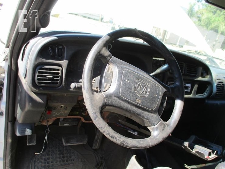 2002-dodge-2500-image-8
