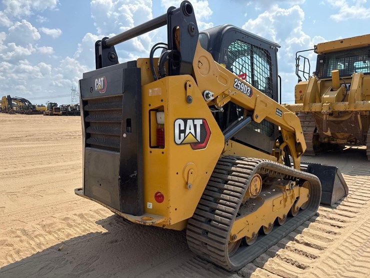 2023-caterpillar-259d3-image-6
