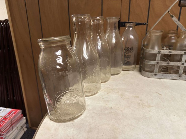 (19)-dairy-bottles-and-carrier-image-2