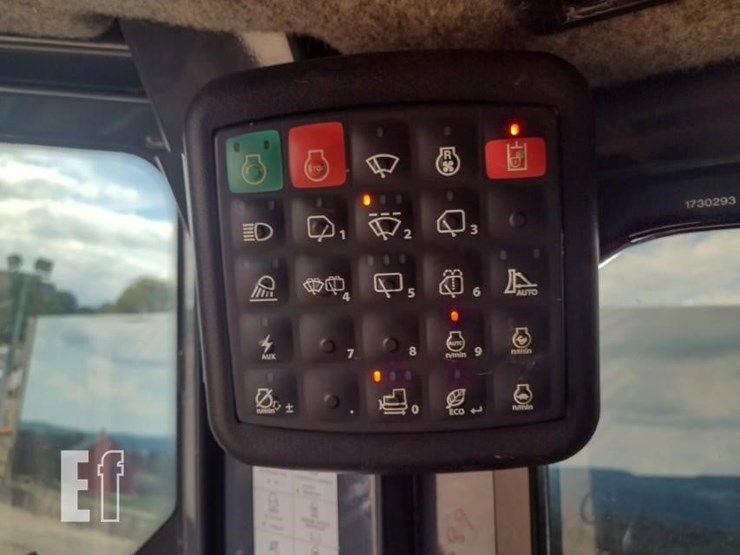deere-650k-image-10