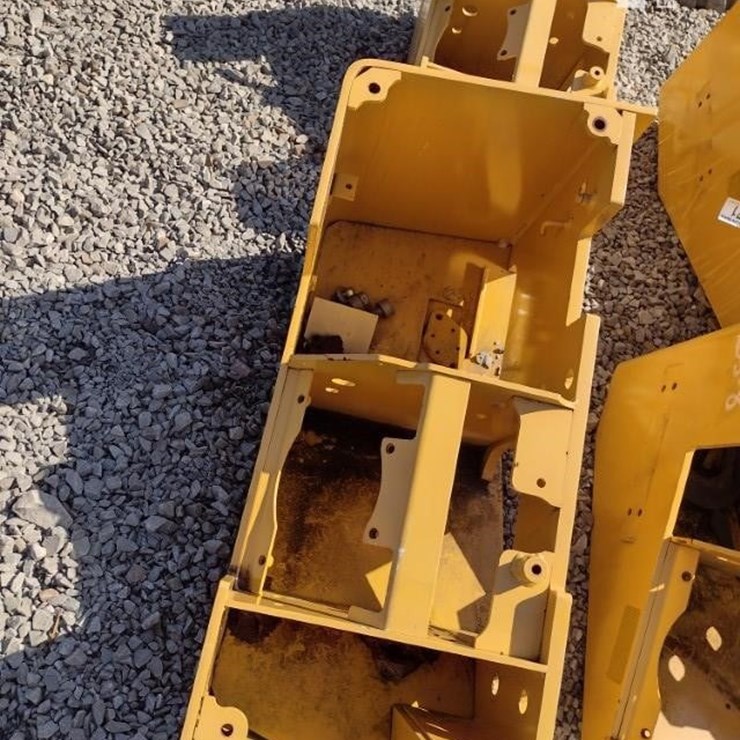 JOHN DEERE WHEEL LOADER FENDERS