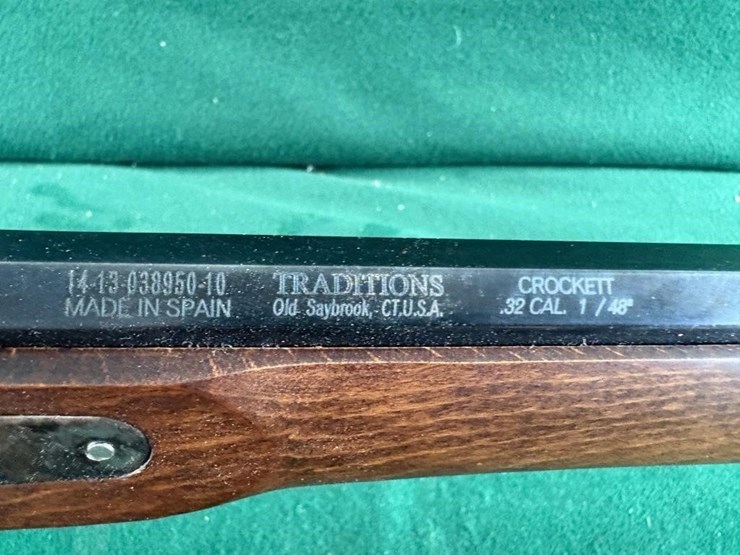 traditions-crocket-32cal-black-powder-rifle-image-5