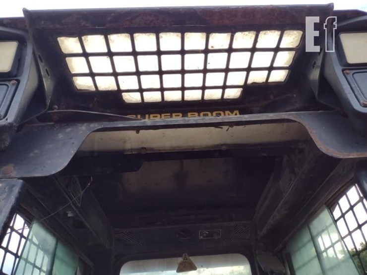 new-holland-lx885-image-12