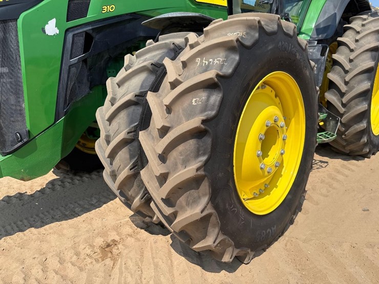 john-deere-8r-310-image-10