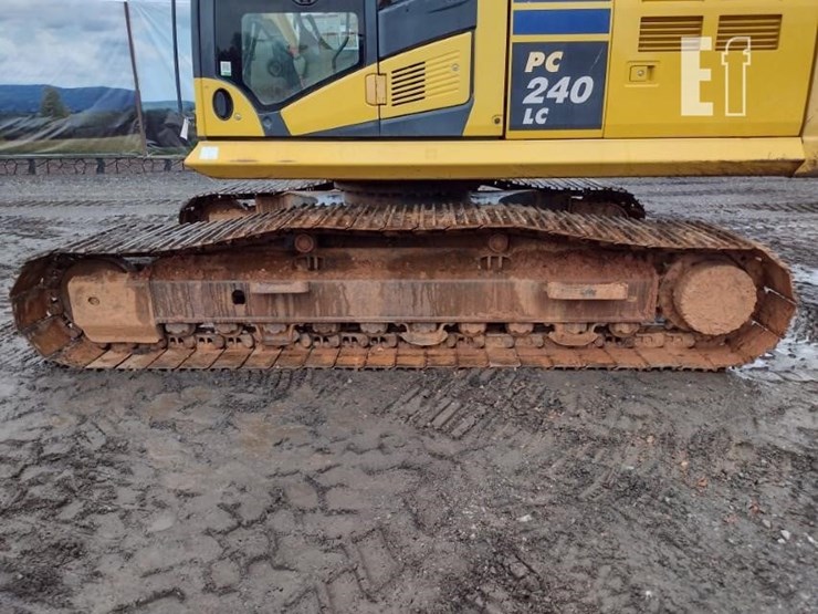 2017-komatsu-pc240-lc-11-image-32