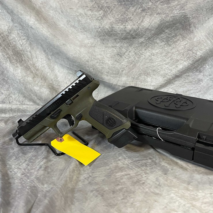 #4781 • Beretta APX-A1 Tactical 9mm Luger Pistol, SN: A269954X