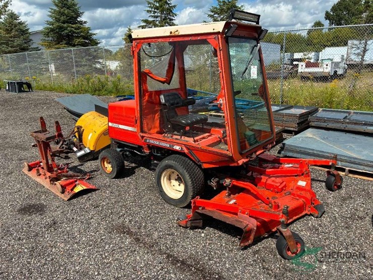 2002-kubota-f2000-image-1