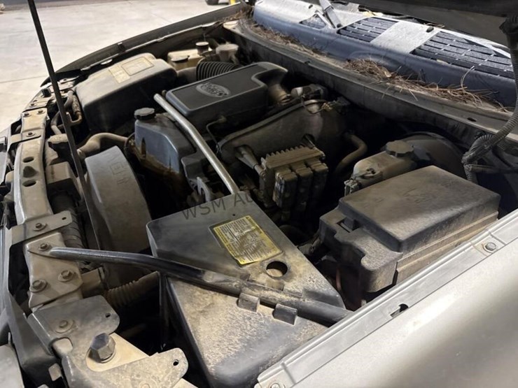 2004-gmc-envoy-sle-image-13