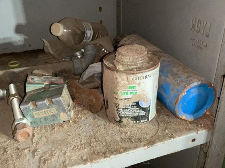 #150-•-parts-shelf-and-contents-image-17