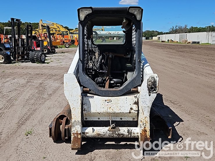 2017-bobcat-t740-image-14
