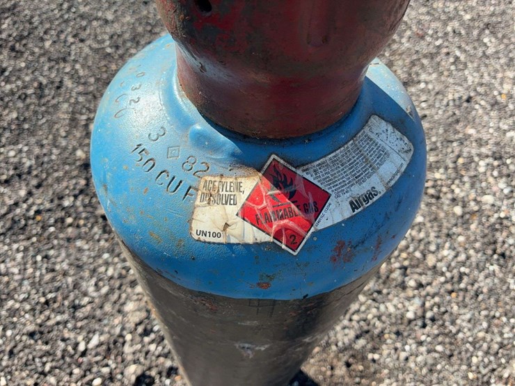 acetylene-tank-with-gas-image-2