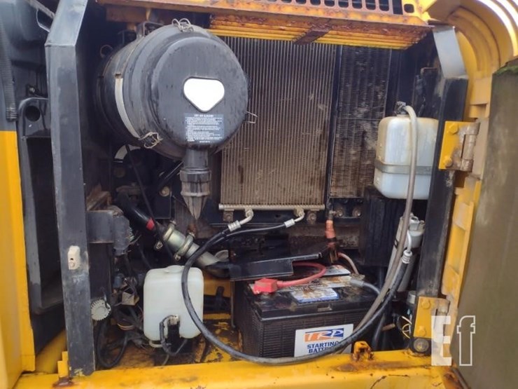 2006-deere-120c-image-47