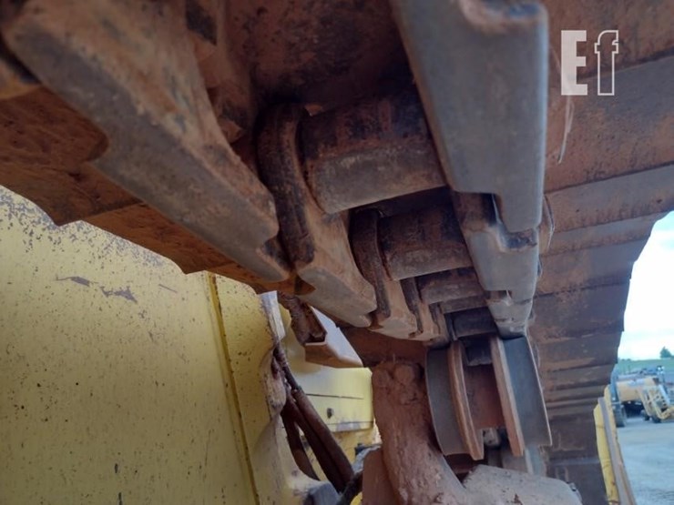 2015-komatsu-d61ex-23-image-41