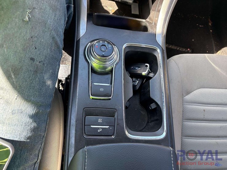 2018-ford-fusion-hybrid-sedan-image-16