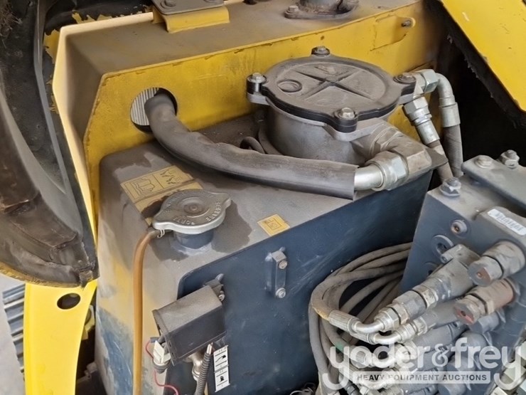 2014-komatsu-pc80mr-3-image-39