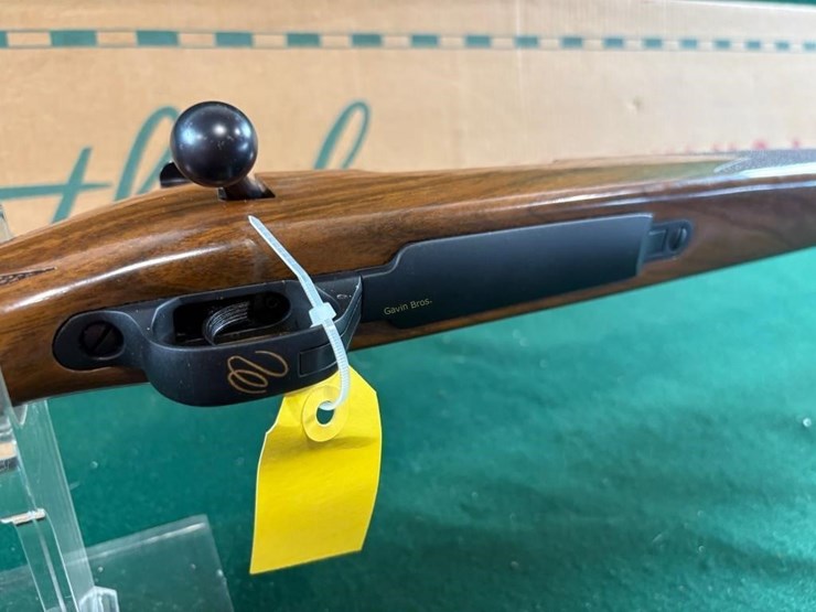 weatherby-mark-v-300-wby-mag-rifle-image-7