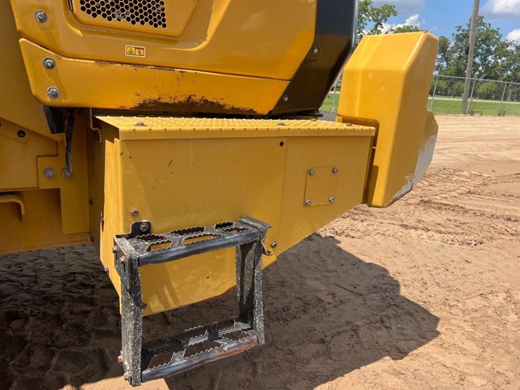 2022-caterpillar-980-image-15