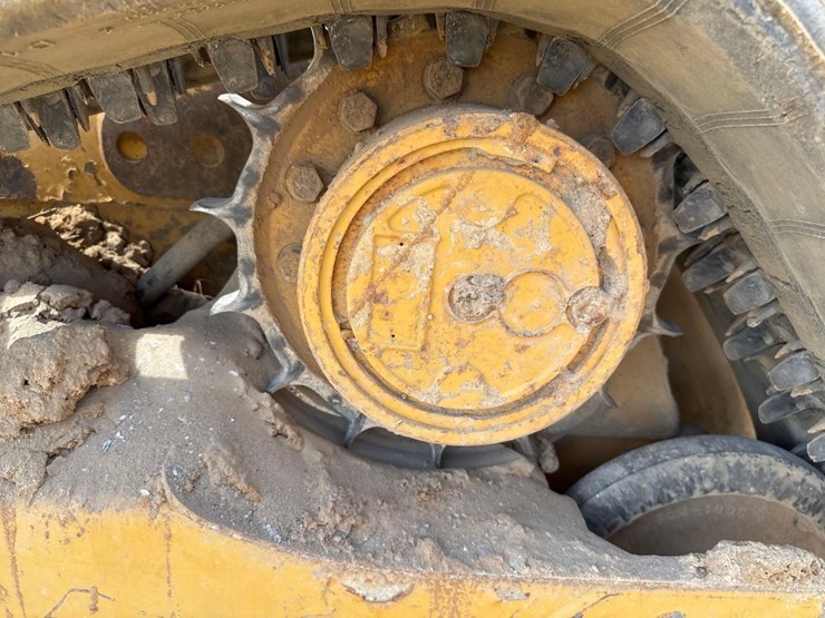 2012-caterpillar-259b3-image-10