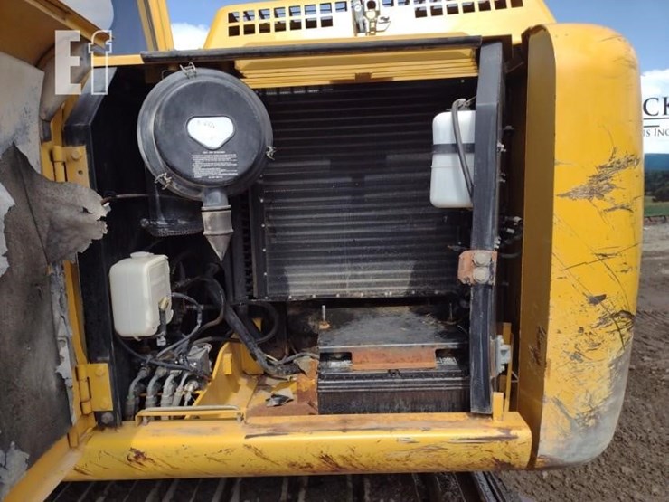 deere-120-image-38