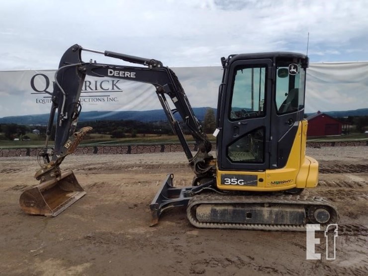 2019-deere-35g-image-1
