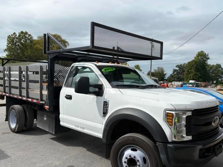 2019-ford-f450-image-1