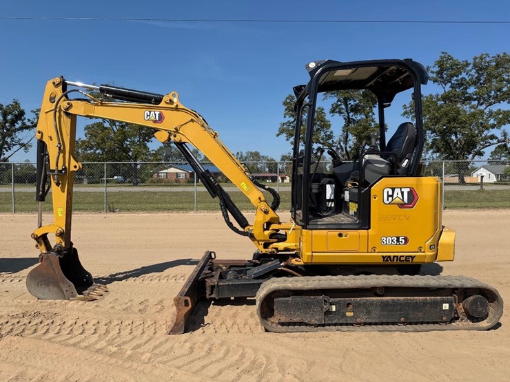 2022-caterpillar-303.5-image-1
