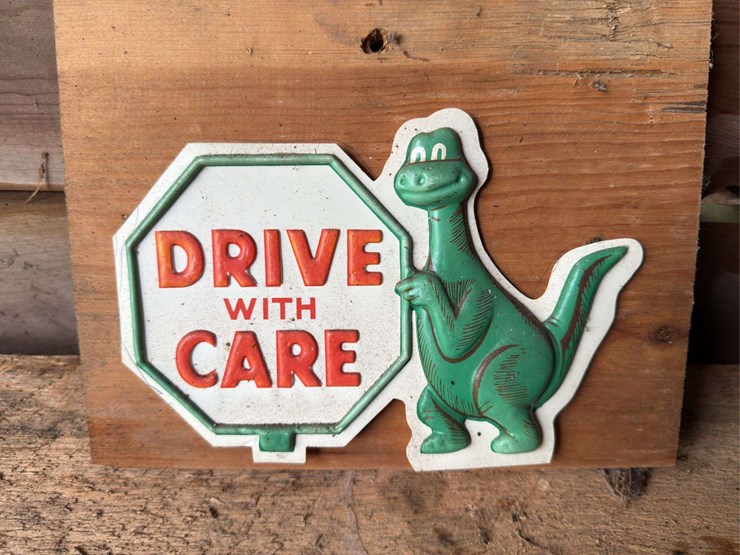 sinclair-dinosaur-image-1