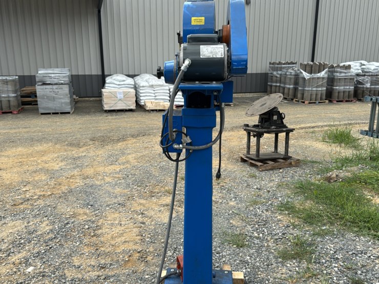 #132-•-rivet-machine-image-4