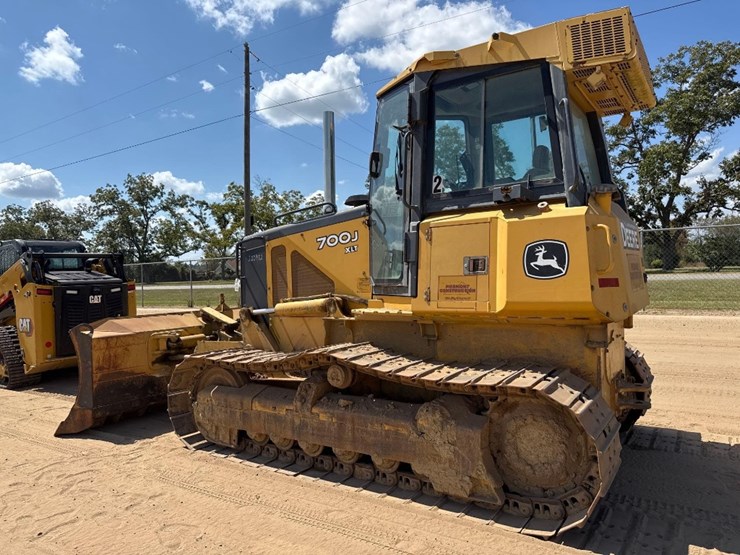 2007-deere-700j-xlt-image-8