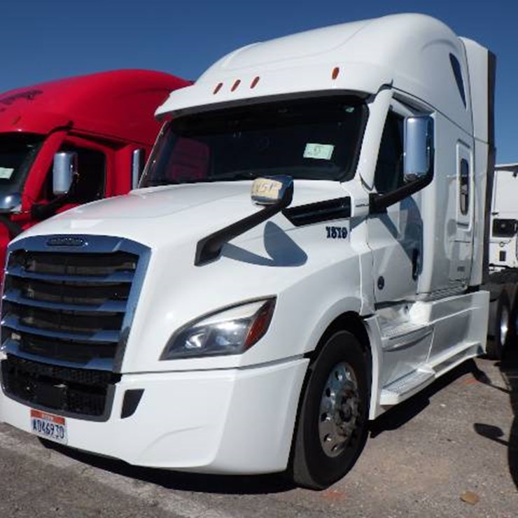 2023 FREIGHTLINER CASCADIA 126