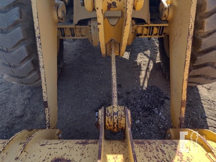 2003-deere-444h-image-16