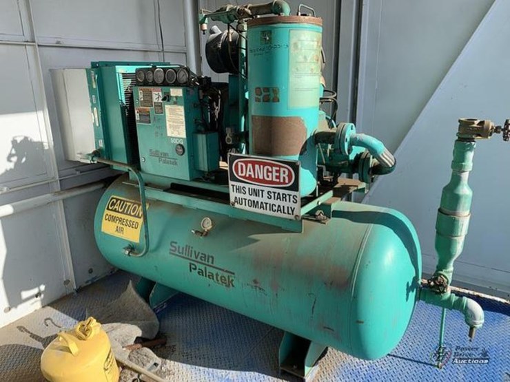 sullivan-palatek-50dg-screw-air-compressor-shed-image-2