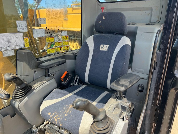 2016-caterpillar-313fl-image-35