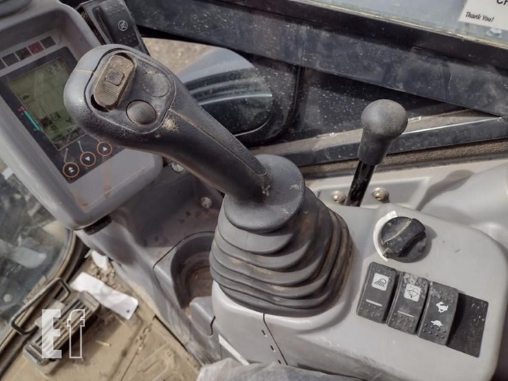 2022-deere-35g-image-9
