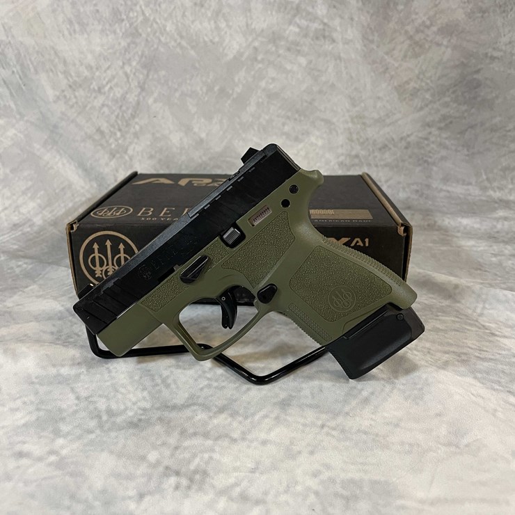 #4789 • Beretta APX-A1 Carry 9mm Luger Pistol, SN: AXC150909