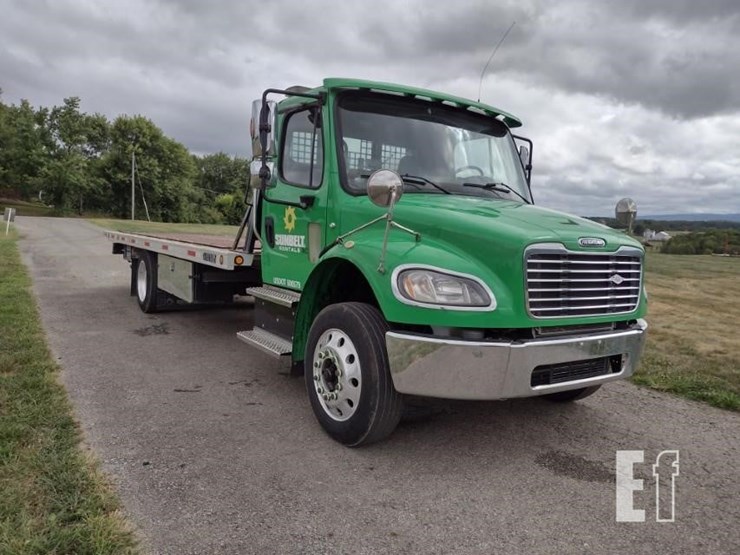 2019-freightliner-business-class-m2-106-image-46