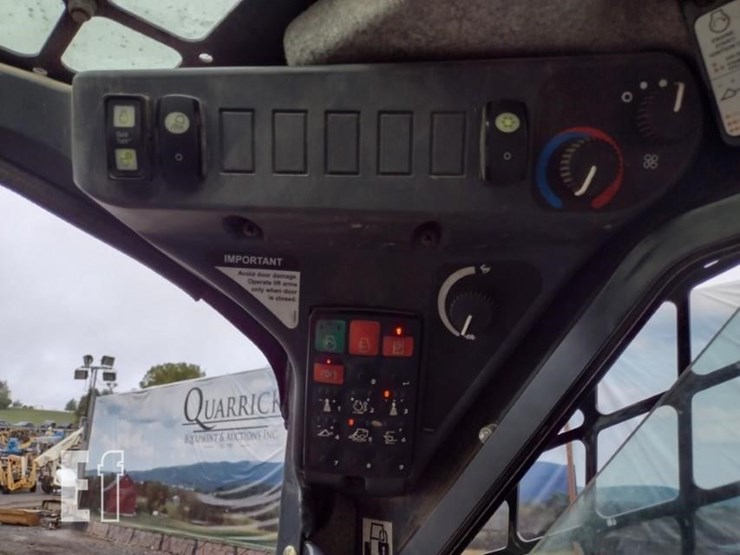 2022-deere-333g-image-8