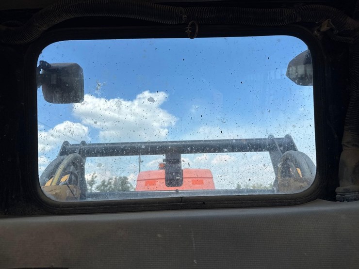 2012-caterpillar-259b3-image-30