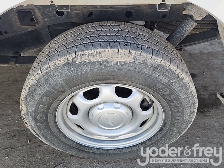 2017-ford-f150-image-16