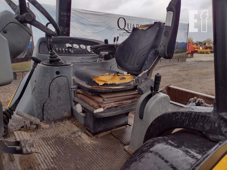 2006-caterpillar-416d-image-16