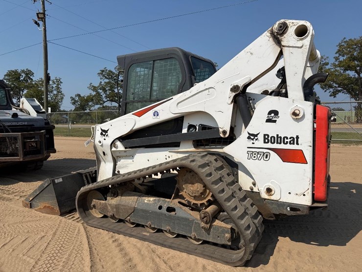 2020-bobcat-t870-image-8