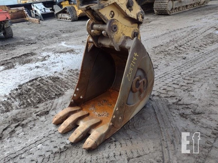 deere-120-image-17