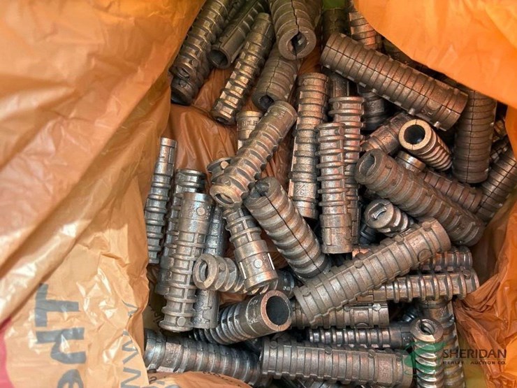 numerous-new-hardware-items-totes-not-included-image-7